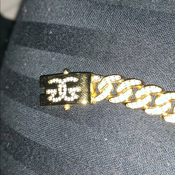 Gold Gods Chain - Picture 2 of 3